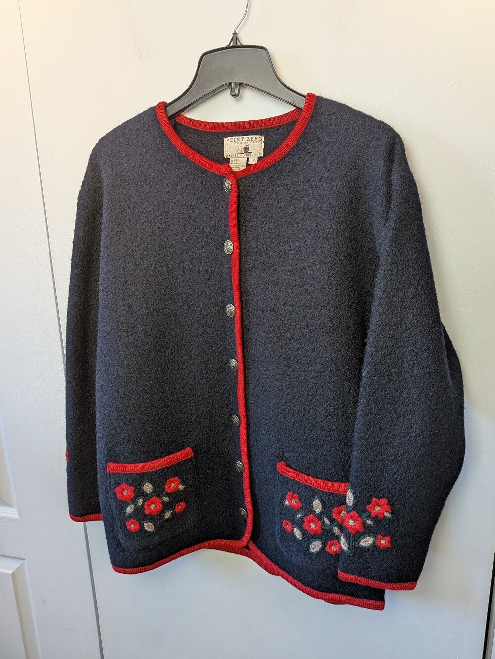 VINTAGE POINT ZERO Cardigan Women Size Large 100% Wool Granny Style Floral